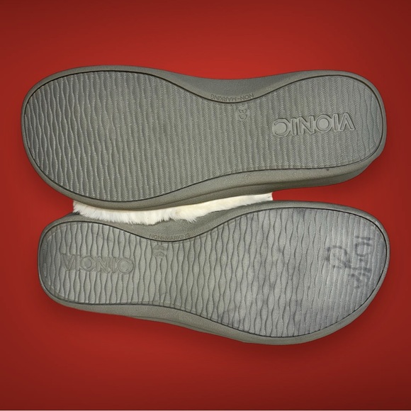 Vionic Indulge Gracie White Plush Faux Fur Supportive Thong Slippers Women's 11 - Picture 9 of 13